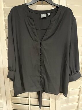 New York & Company Black Button-Front Tie-Hem Blouse
